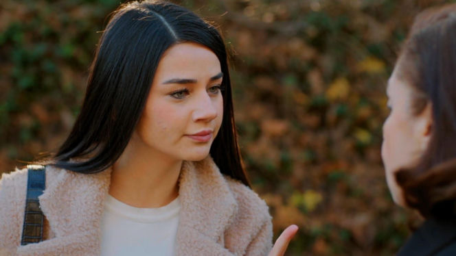 Miłość i nadzieja, odc. 376. Bahar, Naciye