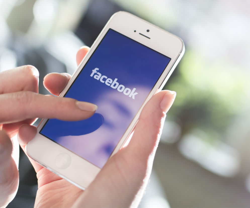 Facebook trending news