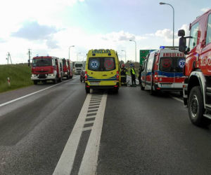 Wypadek w Pawłówku. Trzy osoby trafiły do szpitala! [ZDJĘCIA]