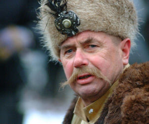 Niegdyś bożyszcze tłumów jako Janek Kos. Tak przez lata zmieniał się legendarny aktor Janusz Gajos