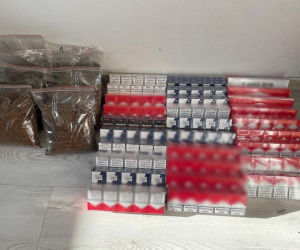 Znaleźli kilka tysięcy papierosów i tytoń