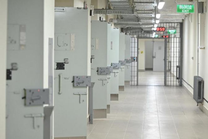 Przestępcy i politrucy w armii Rosji. Nowa strategia Kremla na wojnę