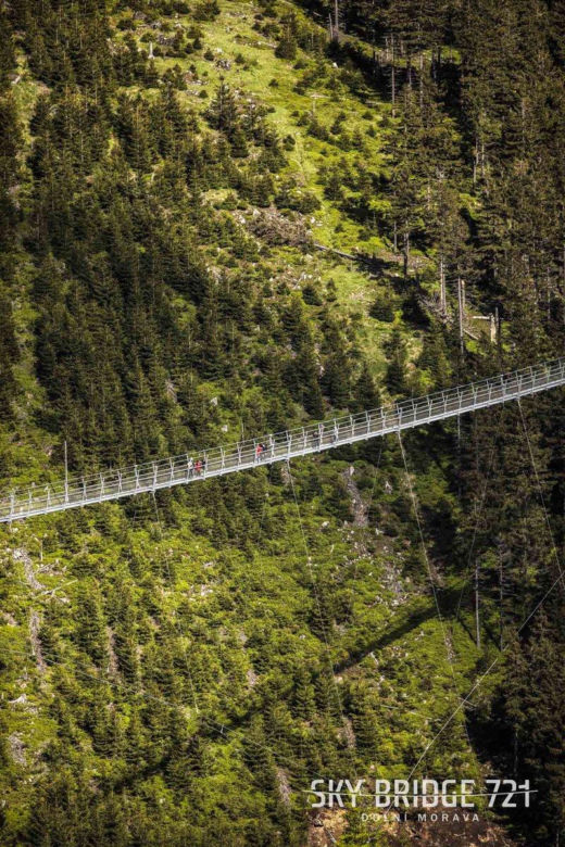 Sky Bridge 721 budowano 2 lata