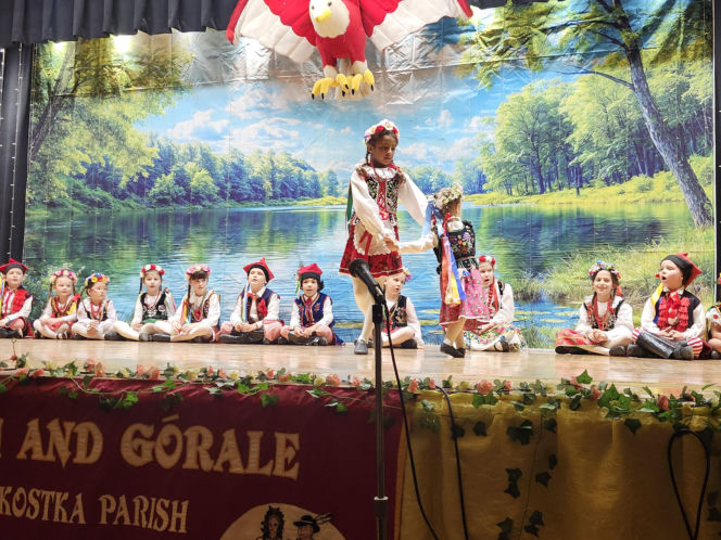 Wiosenny Spektakl zespołu „Krakowianki i Górale” na Greenpoincie