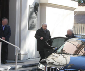 Kaczyński modlił się za Polskę