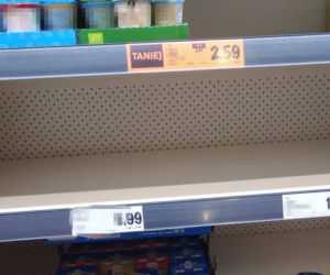 ZAKAZ wychodzenia z domu! Polacy ruszyli do sklepów! [ZDJĘCIA]
