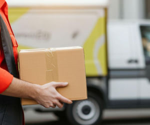 Paczki z Chin i AliExpress mocno podrożeją. Nowa opłata rządu