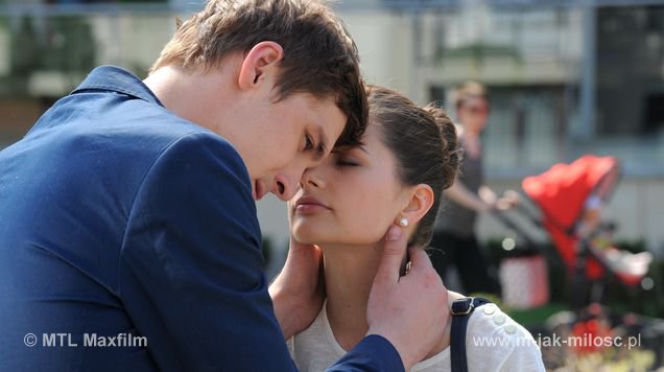 M jak miłość po wakacjach 2013. Marcin (Mikołaj Roznerski), Kasia (Agnieszka Sienkiewicz)