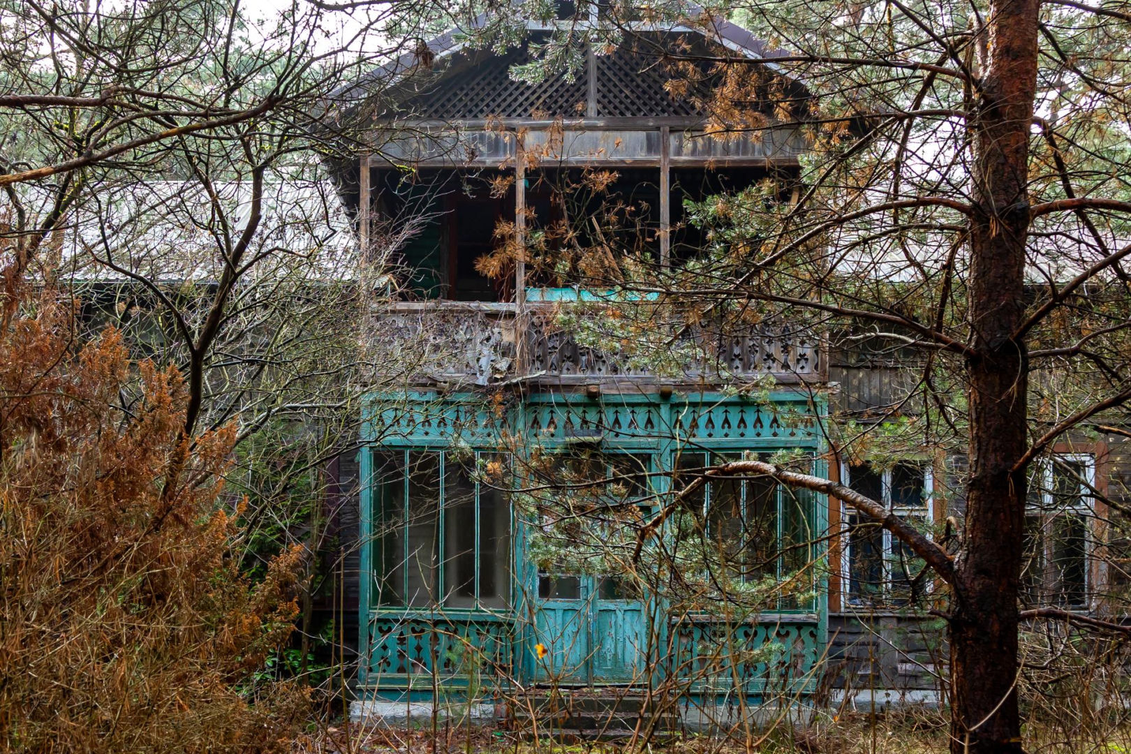 Opuszczona willa w Konstancinie