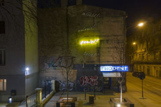 Łódź. Pamięć o Marku Edelmanie w formie neonu! 