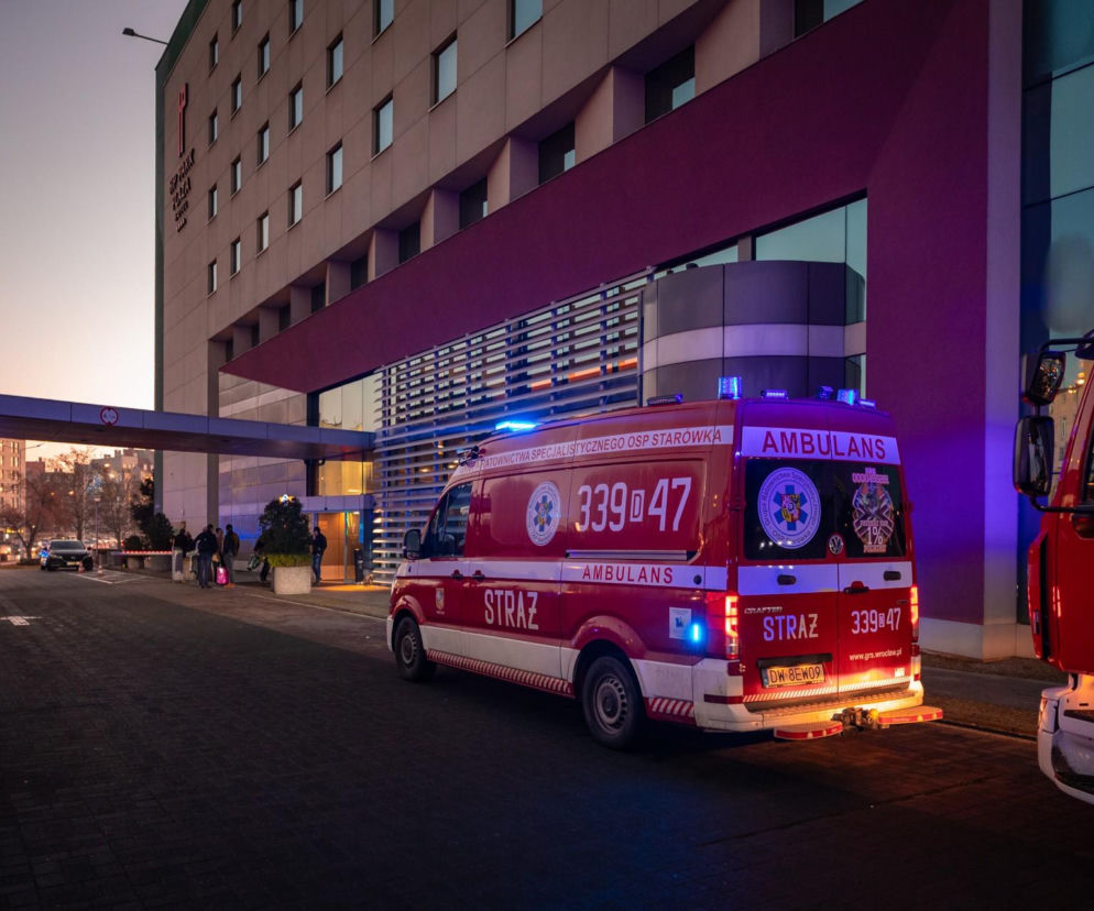 W hotelu wybuchł pożar, jest ofiara śmiertelna. Znaleziono jedną osobę