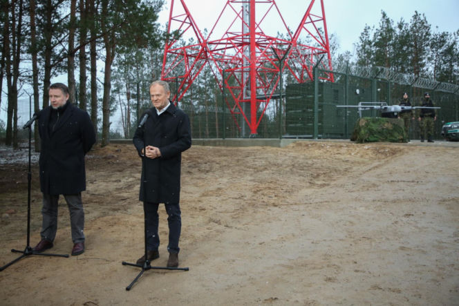 Premier Donald Tusk podziękował służbom na granicy z Białorusią. „Żeby świętować mógł ktoś, ktoś musi czuwać”