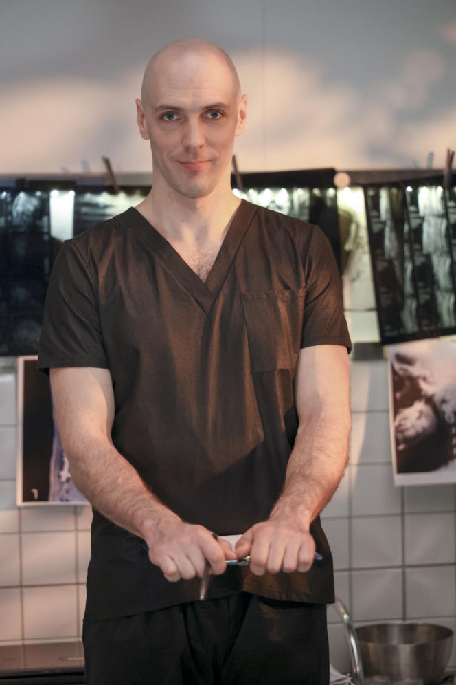 "Uroczysko", odcinek 222: Artur dostaje makabryczne zlecenie. Ma pozbyć się ciała Aleksa