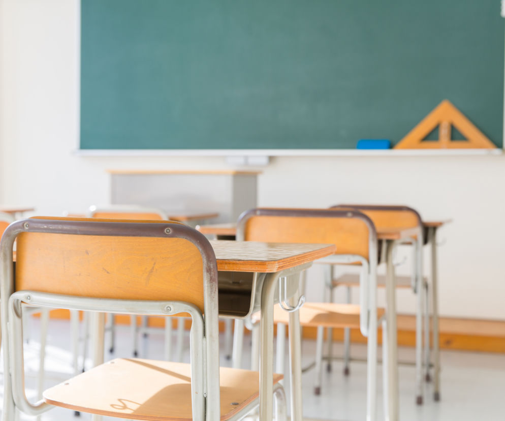 Szkoły świecą pustkami: nauczyciele na L4, dzieci w kwarantannie 