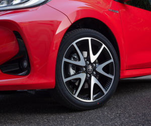 2020 Toyota Yaris 1.5 HYBRID Premiere Edition (Tokyo Fusion)