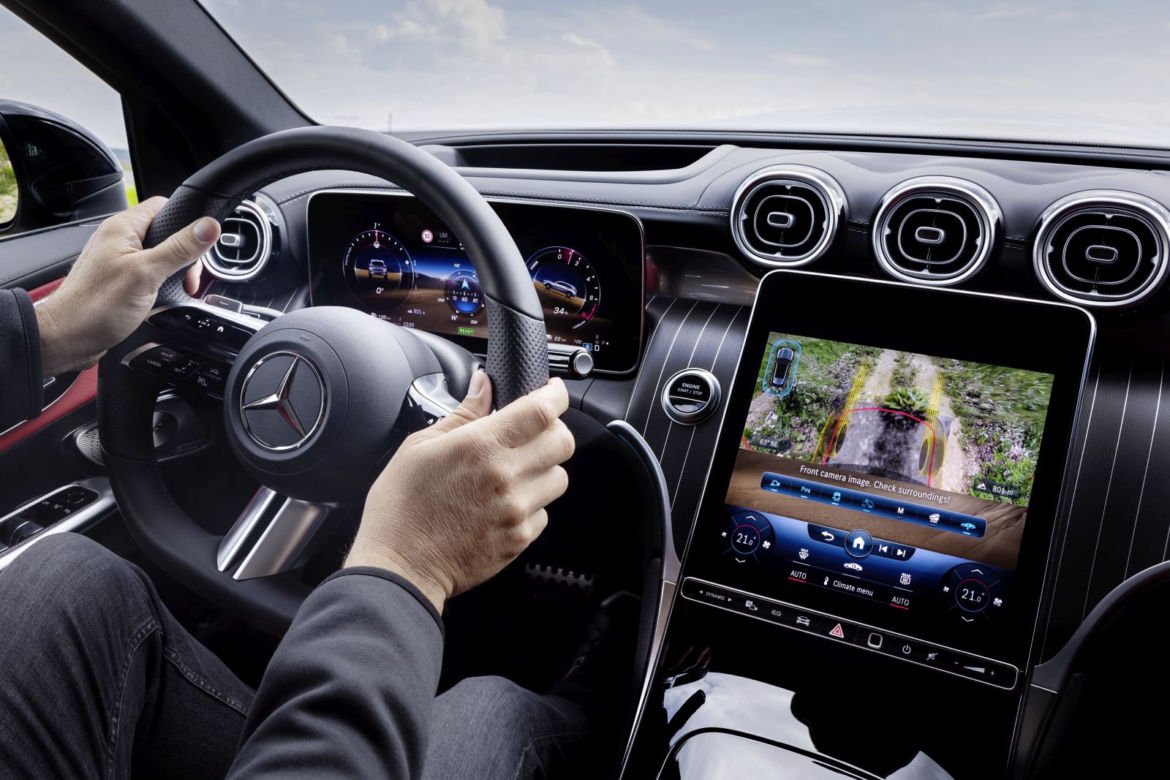 Mercedes-Benz GLC (2023)