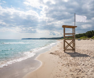 Sinice Łeba. Czy w Łebie można się kąpać 19.08? Flaga, warunki pogodowe