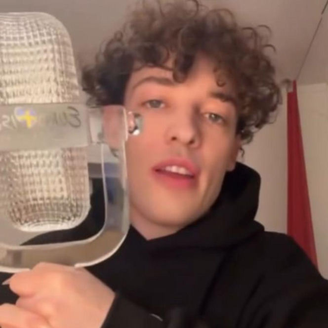 Bojkot na najwyższym poziomie! Nemo odesłało statuetkę do EBU i mówi "stop"