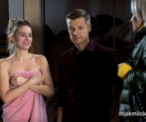 M jak miłość odc. 1521. Franka (Dominika Kachlik), Karolina (Renata Gosławska), Paweł (Rafał Mroczek)