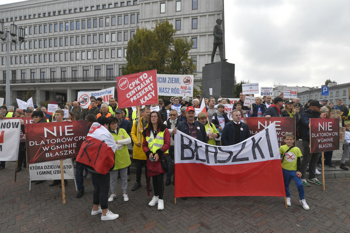 Warszawa. Wielki protest przeciwko budowie Centralnego Portu Komunikacyjnego