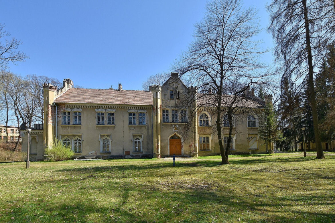 To najsławniejszy pałac w Małopolsce. Powstał po upadku powstania styczniowego