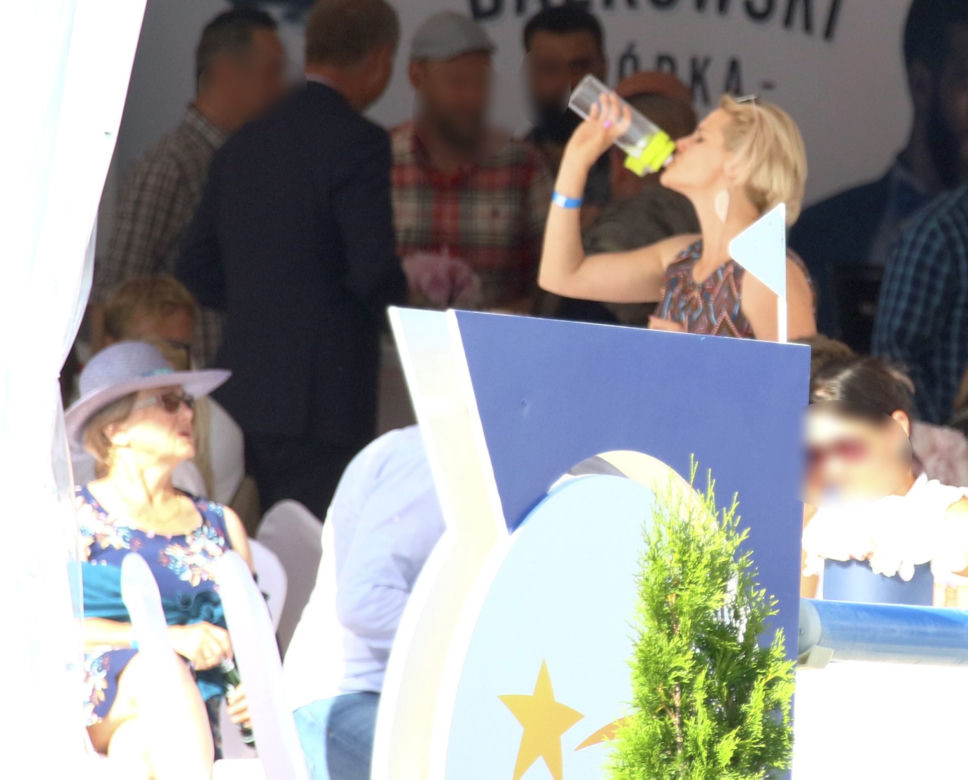Lejdi Wałęsa na wyścigach konnych