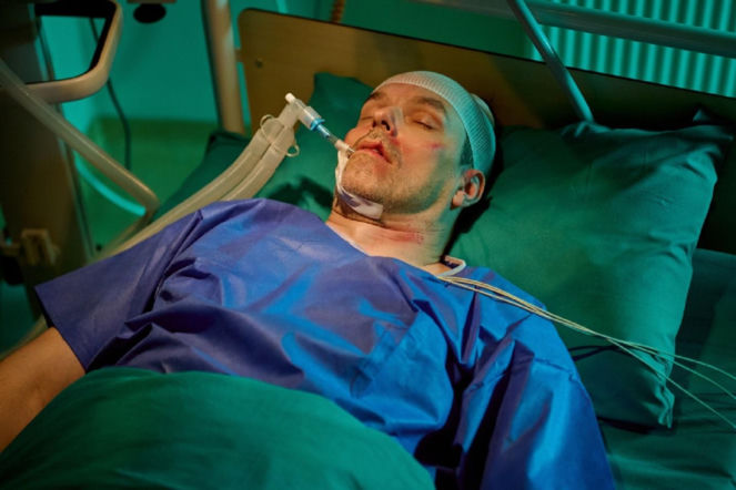 Na Wspólnej, odcinek 4142: Sebastian znów będzie walczyć o życie! Konfrontacja z Nalepą będzie mieć tragiczny finał