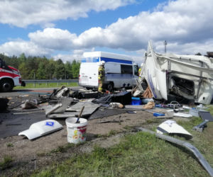 Wypadek na S8 pod Wyszkowem! Potężne zderzenie ciężarówek, busa i osobówki! Na miejscu śmigłowiec (ZDJĘCIA]