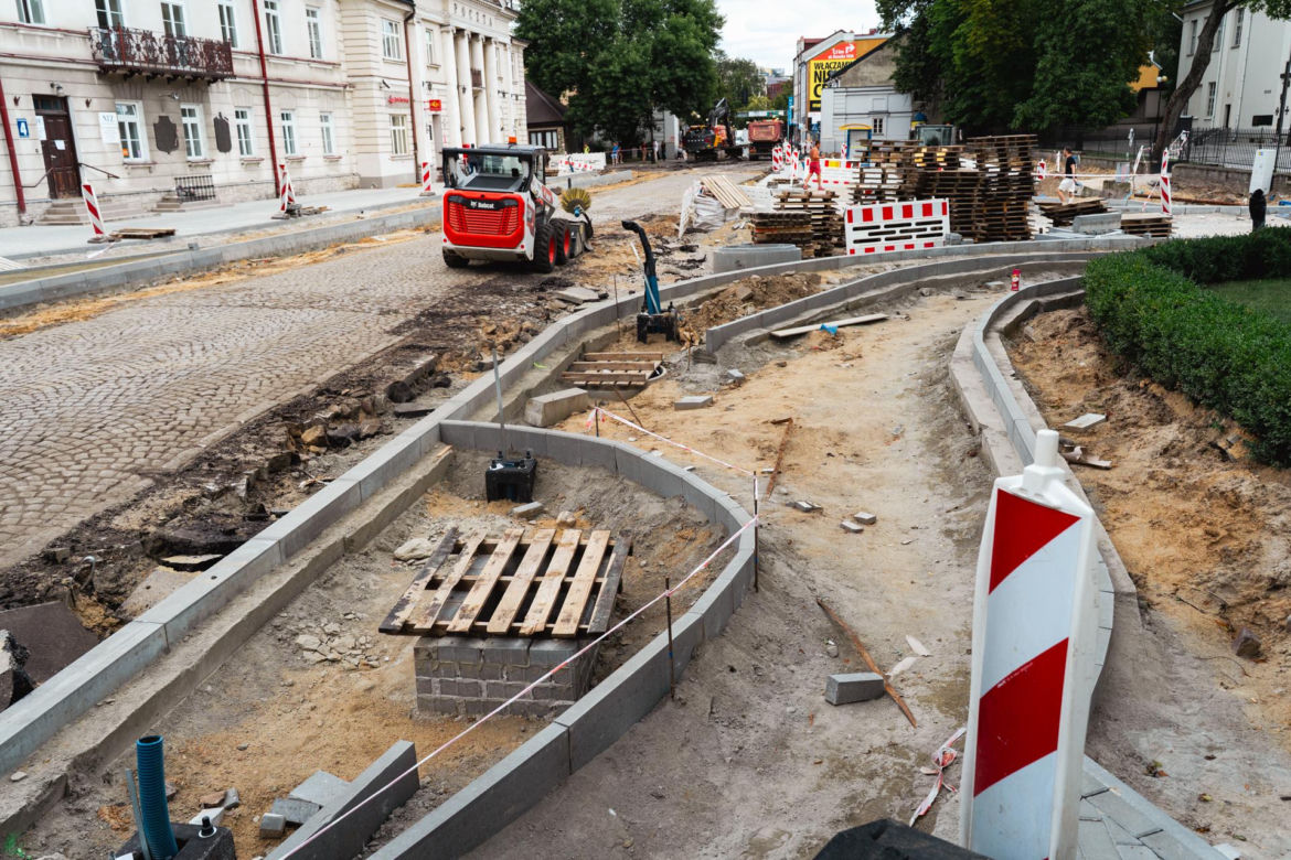 Zabytkowy bruk na Piłsudskiego w Siedlcach