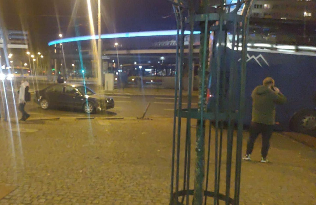 Kierowca nie żyje, dwie osoby ciężko ranne