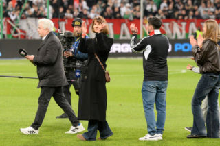 Legia - Zagłębie: Żona, brat i dzieci Jacka Magiery dziękują kibicom