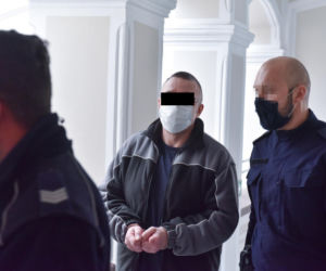 Robert B. gwałcił córkę i pasierbicę przez kilka lat