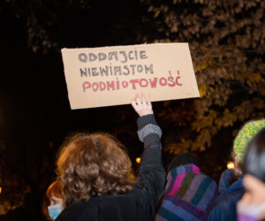 Kraków: Ani jednej więcej. Protest po śmierci ciężarnej Izabeli z Pszczyny