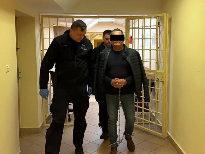 Ścigani przez międzynarodową policję zatrzymani w Warszawie. To nimi interesował się m.in. Interpol