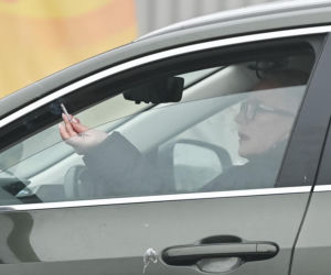 Krystyna Janda kurzy w aucie