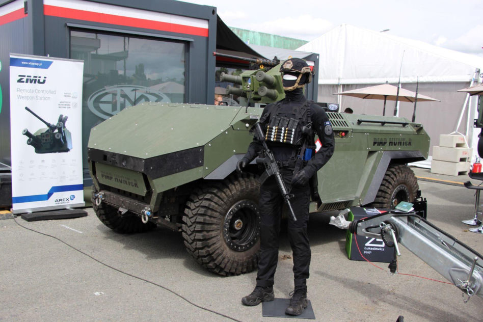 Robot PIAP Hunter na Eurosatory 2024
