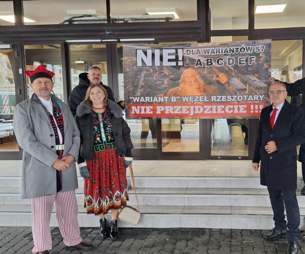 Protestanci pod GDDKiA w Krakowie