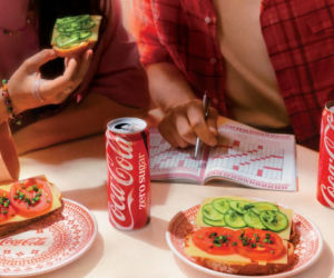Coca-Cola i Zakłady Ceramiczne „Bolesławiec“ ponownie łączą Polaków przy wspólnym posiłku