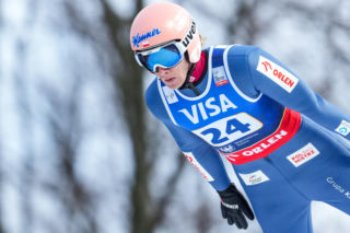 Polski skoczek wreszcie na podium! Sukces Dawida Kubackiego w Engelbergu!