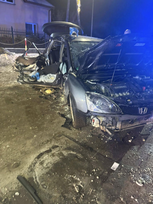 Pijany kierowca rozbił auto pod Wołominem! Pięcioro rannych w szpitalu