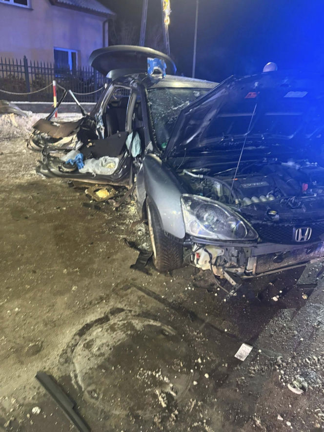 Pijany kierowca rozbił auto pod Wołominem! Pięcioro rannych w szpitalu