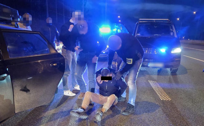 Po wypadku zostawił rannego motocyklistę i uciekł. 36-latek zatrzymany na granicy