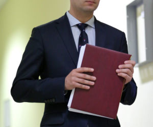 Pupil Macierewicza Wyciągnął z wojska miliony zlotych