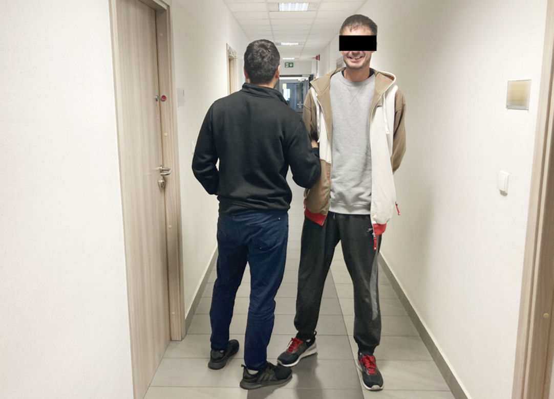 Razem z mamą handlował narkotykami. Wpadli na Mokotowie
