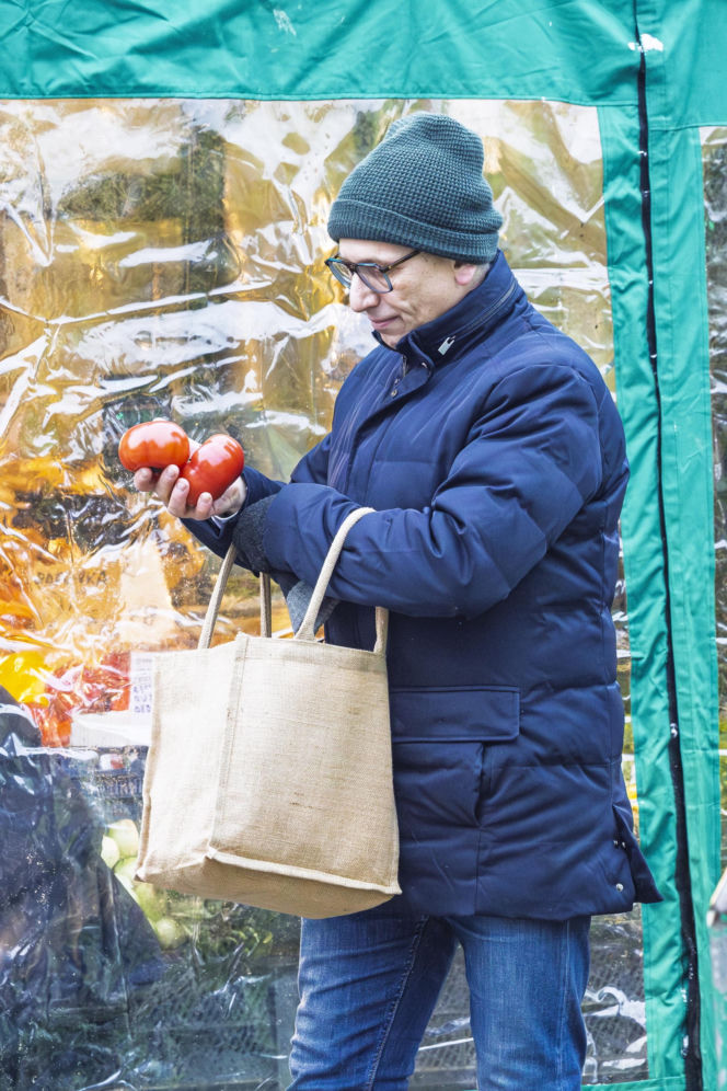 Senator Krzysztof Kwiatkowski na zakupach