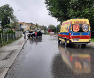 Grybów. Kobieta potrącona przez zaparkowany samochód. Jak do tego doszło?