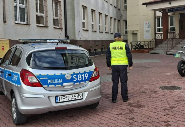 Policyjne patrole przy świętokrzyskich szkołach