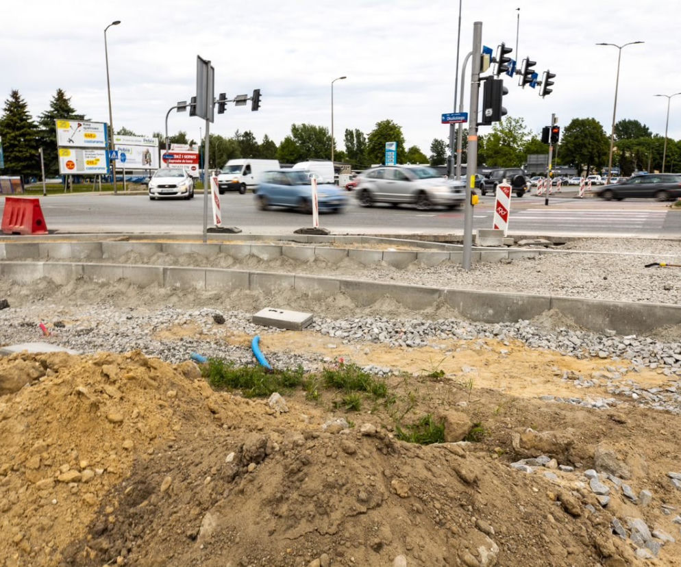 Remont al. Wyzwolenia i al. Okulickiego w Rzeszowie trwa. Koniec prac na jesień