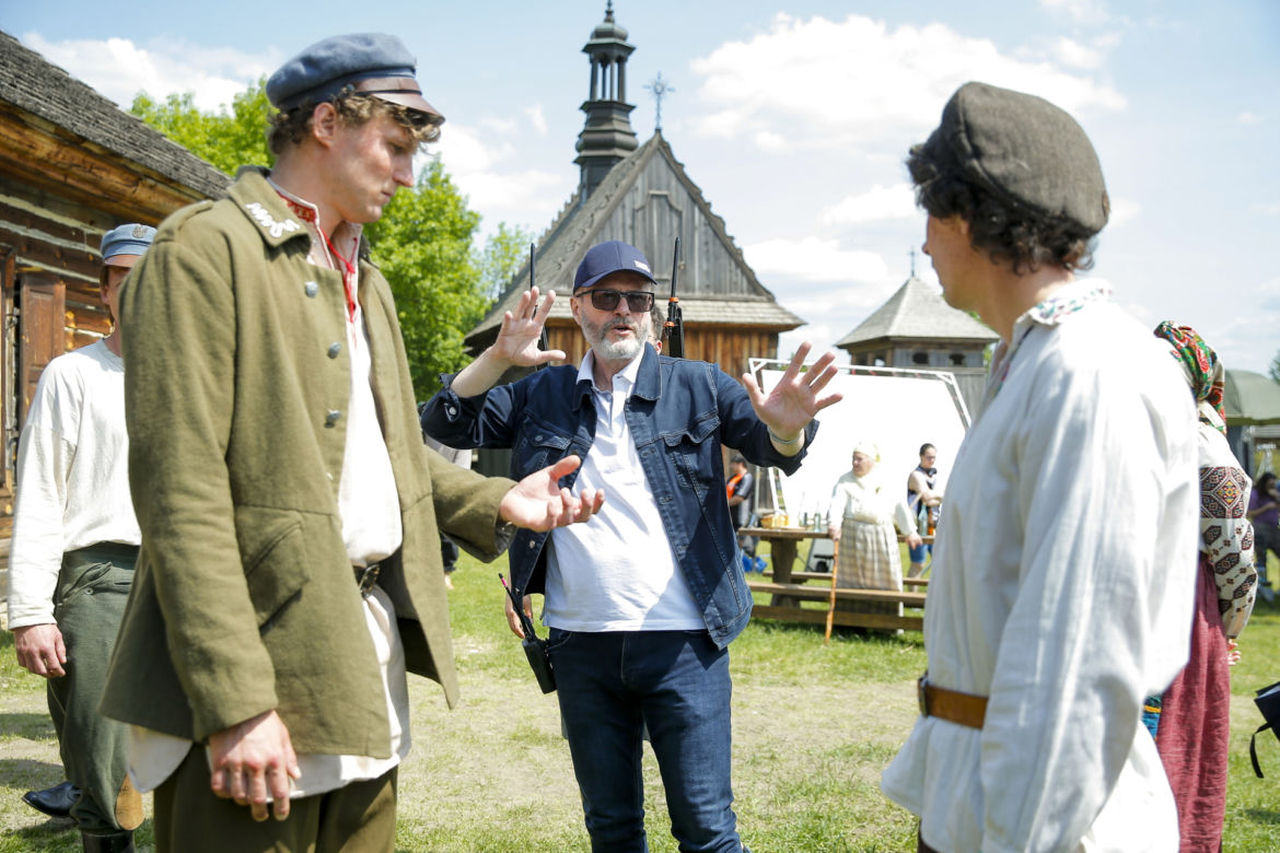 Artur Żmijewski kręci nowych "Samych swoich"