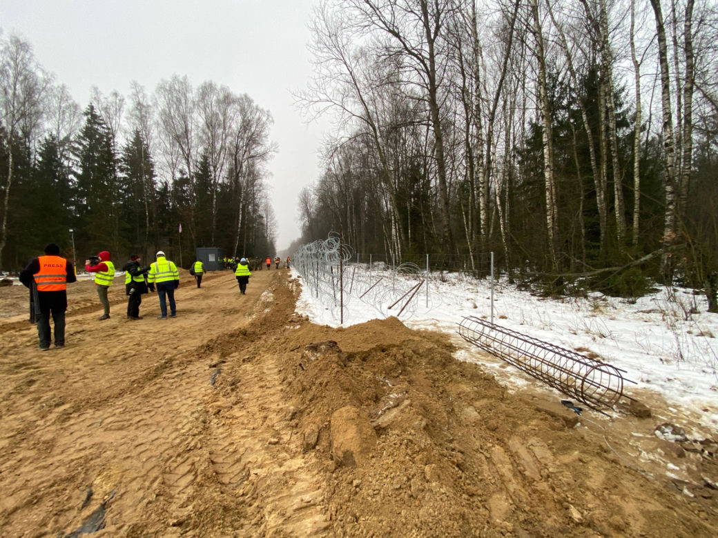 Budują mur na granicy polsko-białoruskiej